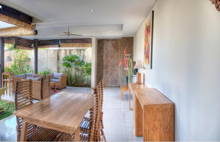 Villa Lestari 塞米亚克 客房 照片