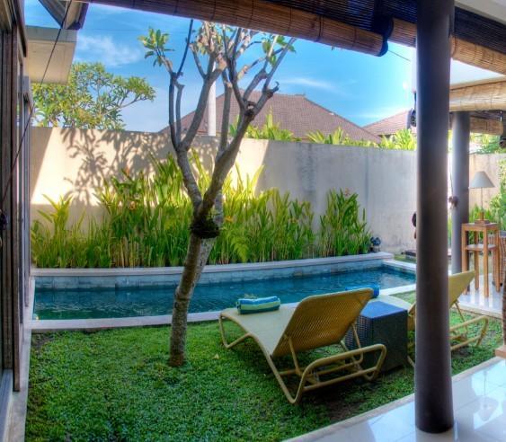Villa Lestari 塞米亚克 客房 照片