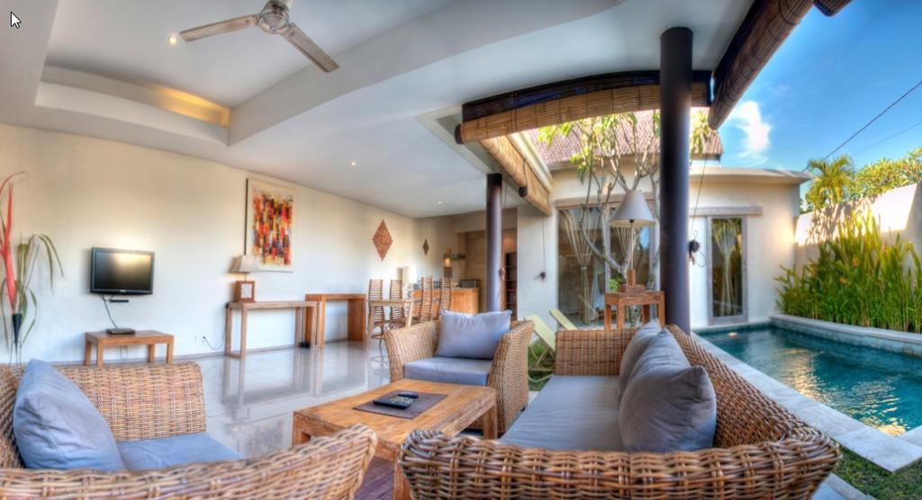 Villa Lestari 塞米亚克 客房 照片