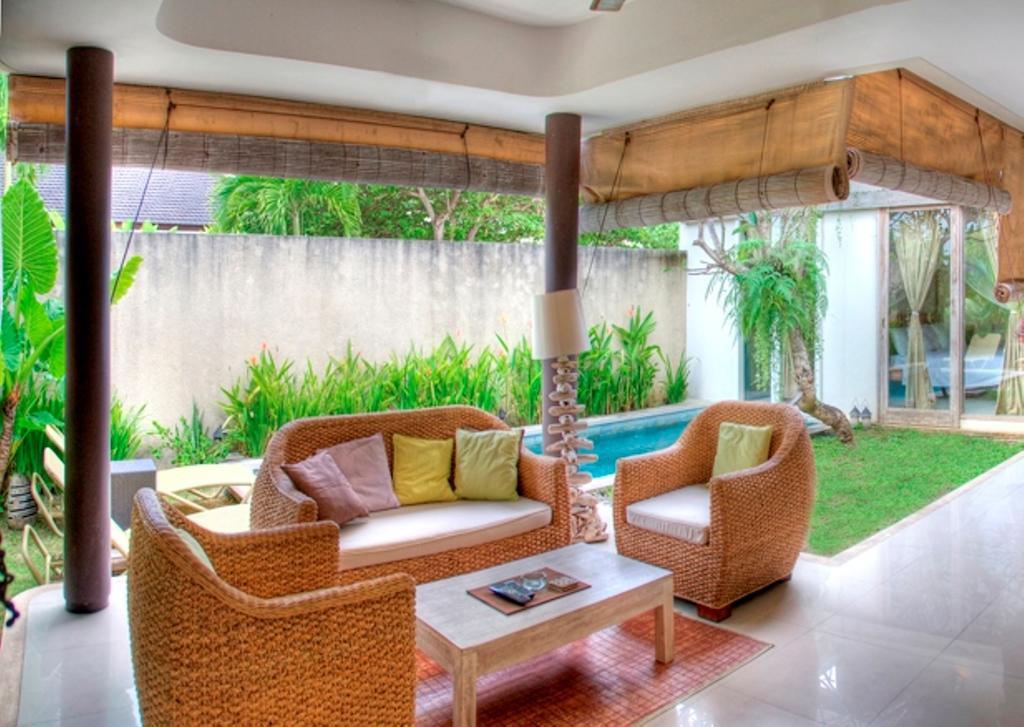 Villa Lestari 塞米亚克 客房 照片