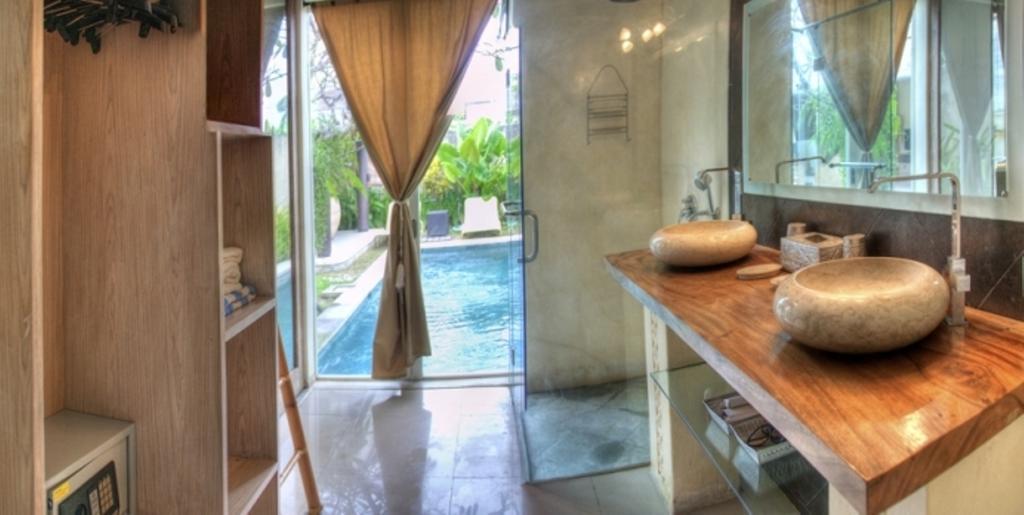 Villa Lestari 塞米亚克 客房 照片