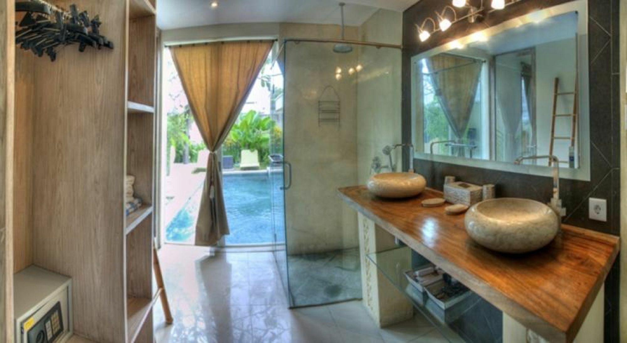 Villa Lestari 塞米亚克 外观 照片